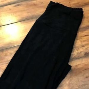 Solid black leggings